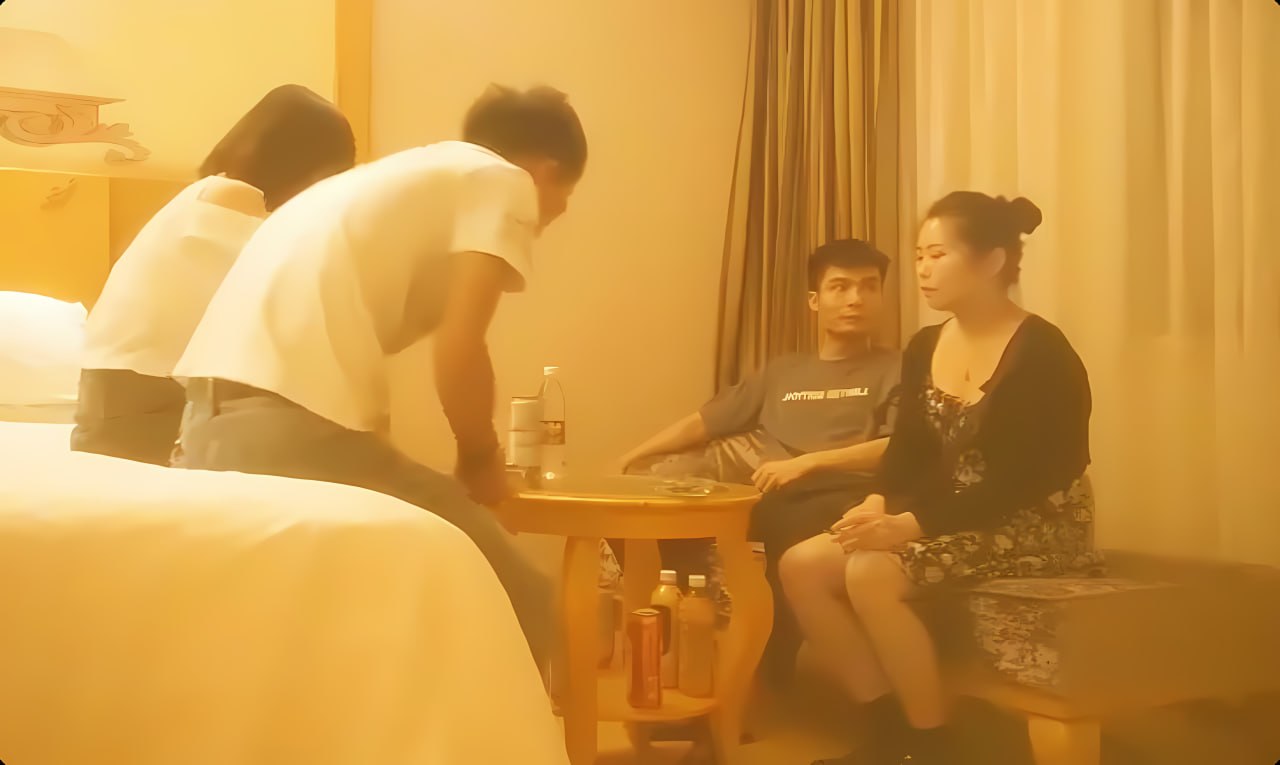 av色偷拍欧洲亚洲,メイリン モデルコレクション メ,观看免费无删减完整版高清在线观看